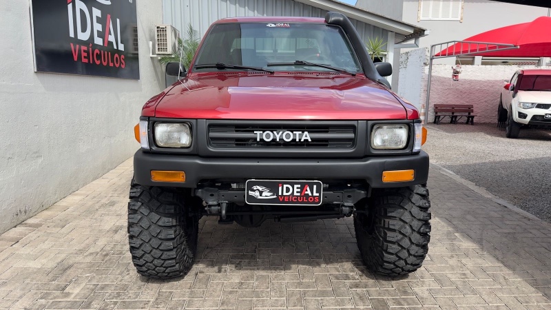 TOYOTA HILUX /1993 IDEAL VEÍCULOS LAJEADO / Carros no Vale