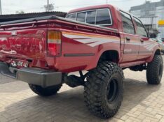 TOYOTA HILUX /1993 IDEAL VEÍCULOS LAJEADO / Carros no Vale