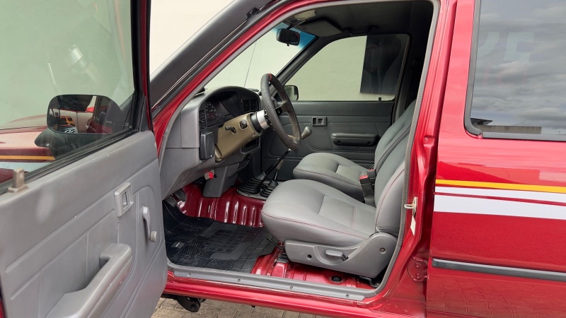 TOYOTA HILUX /1993 IDEAL VEÍCULOS LAJEADO / Carros no Vale