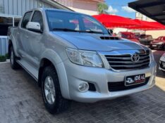 TOYOTA HILUX CAB.DUPLA SRV 3.0 /2013 IDEAL VEÍCULOS LAJEADO / Carros no Vale