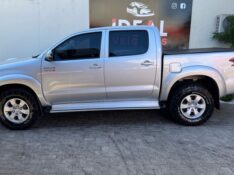 TOYOTA HILUX CAB.DUPLA SRV 3.0 /2013 IDEAL VEÍCULOS LAJEADO / Carros no Vale