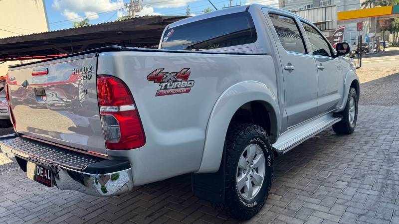 TOYOTA HILUX CAB.DUPLA SRV 3.0 /2013 IDEAL VEÍCULOS LAJEADO / Carros no Vale