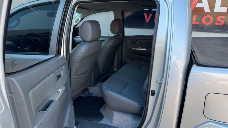 TOYOTA HILUX CAB.DUPLA SRV 3.0 /2013 IDEAL VEÍCULOS LAJEADO / Carros no Vale