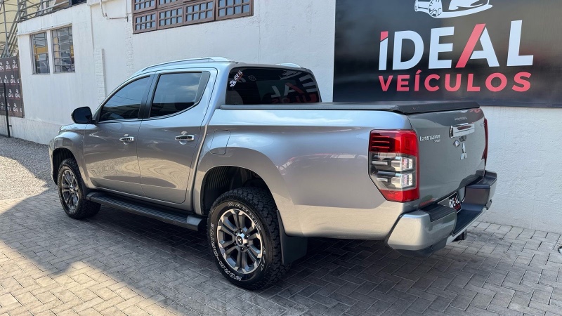 MITSUBISHI L200 TRITON SPORT HPE-S 2.4 CD DIES AUT /2022 IDEAL VEÍCULOS LAJEADO / Carros no Vale