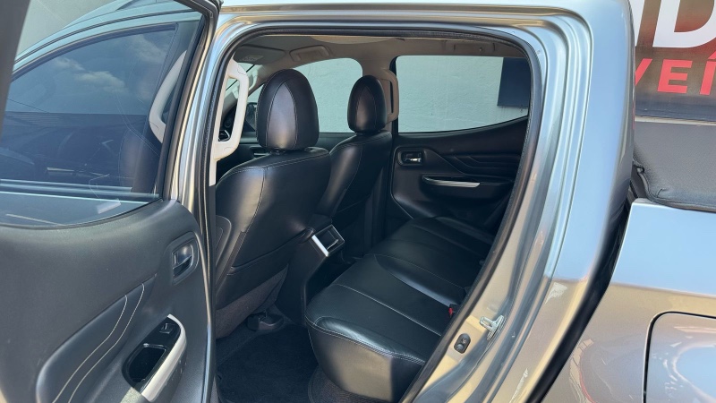 MITSUBISHI L200 TRITON SPORT HPE-S 2.4 CD DIES AUT /2022 IDEAL VEÍCULOS LAJEADO / Carros no Vale