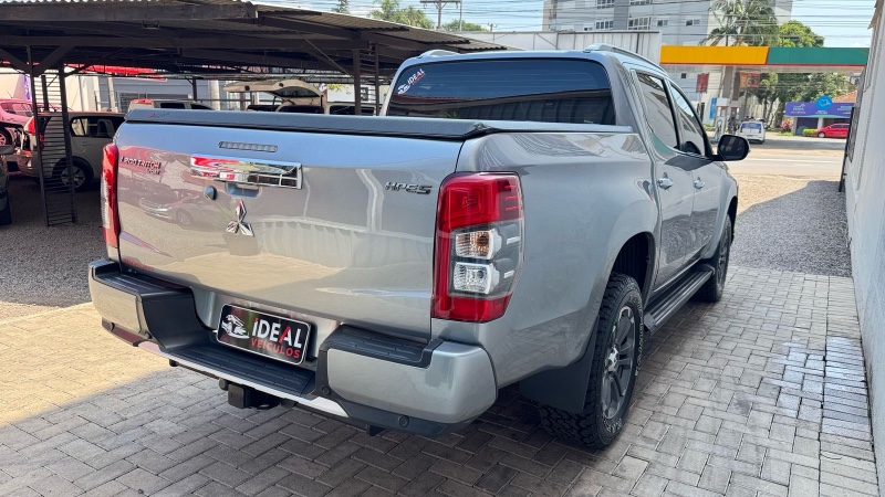 MITSUBISHI L200 TRITON SPORT HPE-S 2.4 CD DIES AUT /2022 IDEAL VEÍCULOS LAJEADO / Carros no Vale