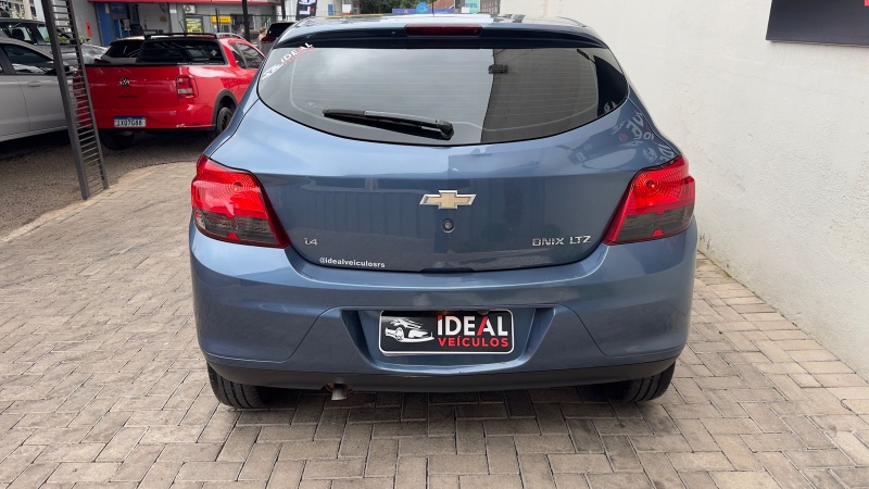 CHEVROLET ONIX 1.4 LTZ /2016 IDEAL VEÍCULOS LAJEADO / Carros no Vale