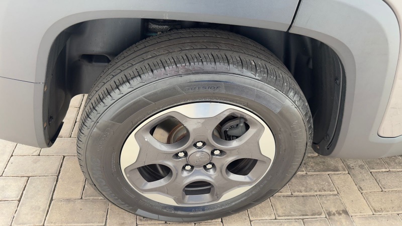 JEEP RENEGADE 1.8 AUT /2021 IDEAL VEÍCULOS LAJEADO / Carros no Vale