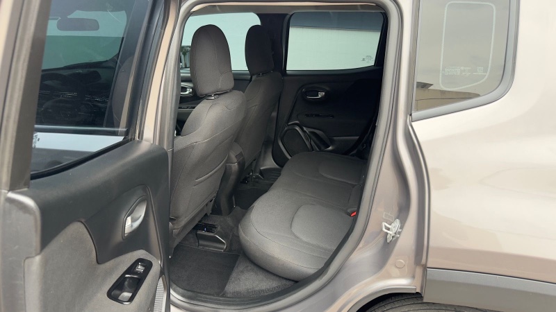 JEEP RENEGADE 1.8 AUT /2021 IDEAL VEÍCULOS LAJEADO / Carros no Vale