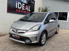 HONDA FIT TWIST 1.5 /2014 IDEAL VEÍCULOS LAJEADO / Carros no Vale