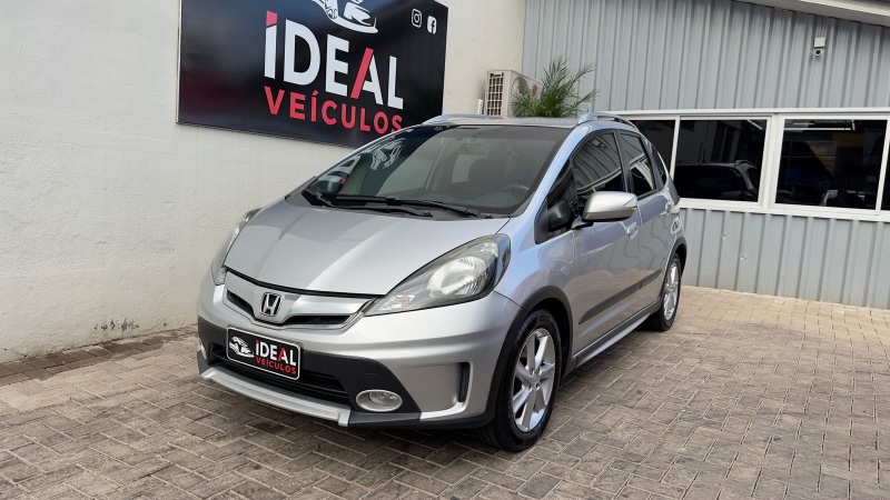HONDA FIT TWIST 1.5 /2014 IDEAL VEÍCULOS LAJEADO / Carros no Vale