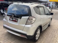 HONDA FIT TWIST 1.5 /2014 IDEAL VEÍCULOS LAJEADO / Carros no Vale