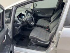 HONDA FIT TWIST 1.5 /2014 IDEAL VEÍCULOS LAJEADO / Carros no Vale