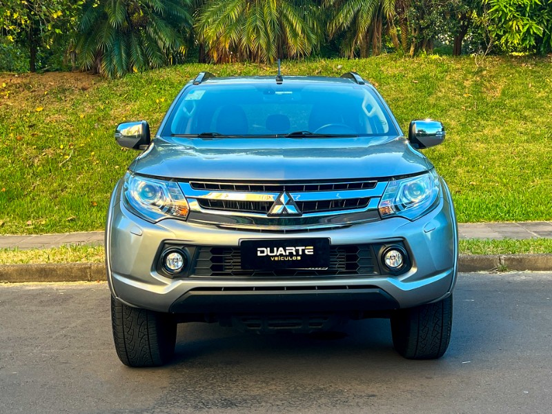 MITSUBISHI L200 TRITON 2.4 16V TURBO DIESEL SPORT HPE-S CD 4P 4X4 AUTOMÁTICO 2019/2020 DUARTE VEÍCULOS PORTO ALEGRE / Carros no Vale