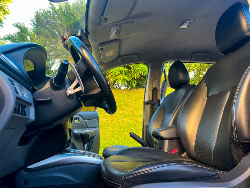 MITSUBISHI L200 TRITON 2.4 16V TURBO DIESEL SPORT HPE-S CD 4P 4X4 AUTOMÁTICO 2019/2020 DUARTE VEÍCULOS PORTO ALEGRE / Carros no Vale