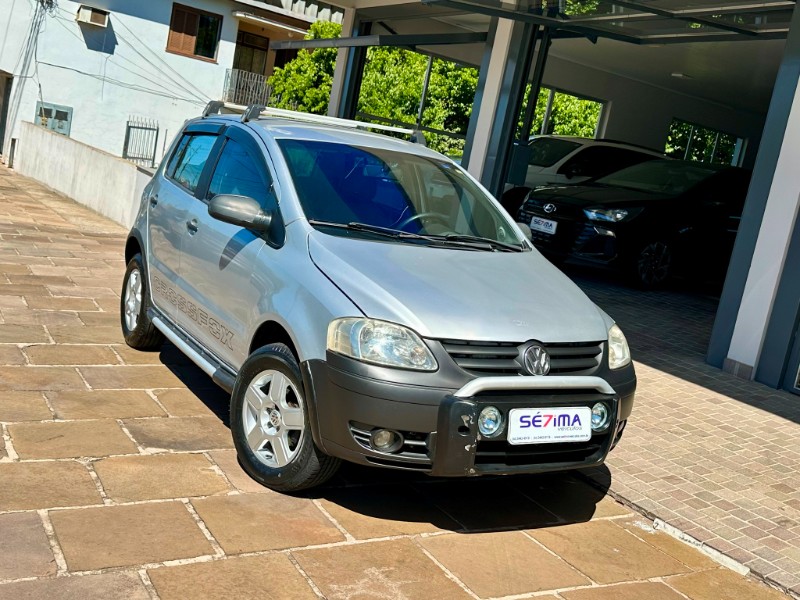VOLKSWAGEN CROSSFOX 1.6 2005/2005 SÉTIMA VEÍCULOS GUAPORÉ / Carros no Vale