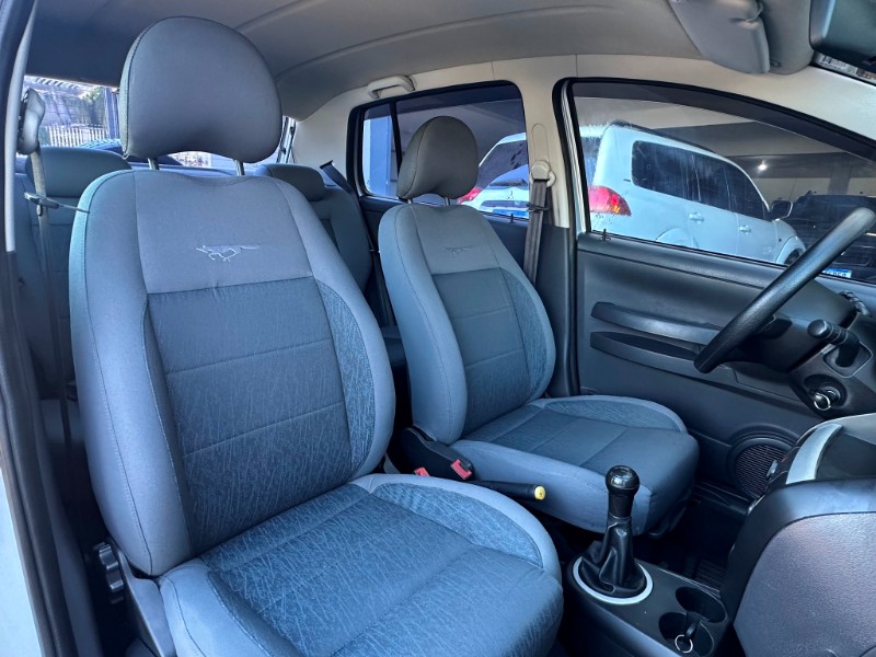 VOLKSWAGEN CROSSFOX 1.6 2005/2005 SÉTIMA VEÍCULOS GUAPORÉ / Carros no Vale