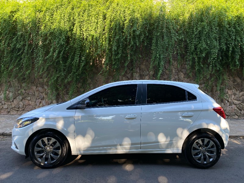 CHEVROLET ONIX 1.0 JOY BLACK 2021/2021 ESTAÇÃO DO CARRO ESTRELA / Carros no Vale