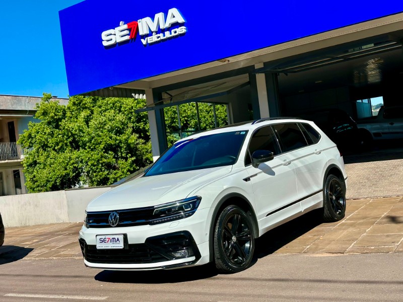 VOLKSWAGEN TIGUAN ALL SPACE R-LINE 350 TSI 2021/2021 SÉTIMA VEÍCULOS GUAPORÉ / Carros no Vale