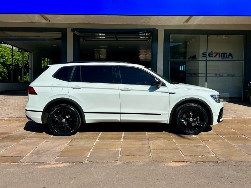 VOLKSWAGEN TIGUAN ALL SPACE R-LINE 350 TSI 2021/2021 SÉTIMA VEÍCULOS GUAPORÉ / Carros no Vale