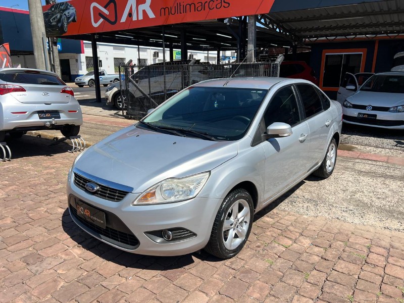 FORD FOCUS 2.0 16V FLEX 4P AUTOMÁTICO 2009/2009 AR MULTIMARCAS VENÂNCIO AIRES / Carros no Vale