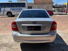 FORD FOCUS 2.0 16V FLEX 4P AUTOMÁTICO 2009/2009 AR MULTIMARCAS VENÂNCIO AIRES / Carros no Vale