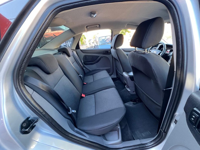 FORD FOCUS 2.0 16V FLEX 4P AUTOMÁTICO 2009/2009 AR MULTIMARCAS VENÂNCIO AIRES / Carros no Vale