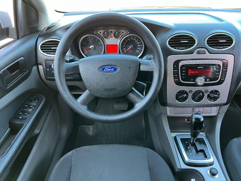 FORD FOCUS 2.0 16V FLEX 4P AUTOMÁTICO 2009/2009 AR MULTIMARCAS VENÂNCIO AIRES / Carros no Vale