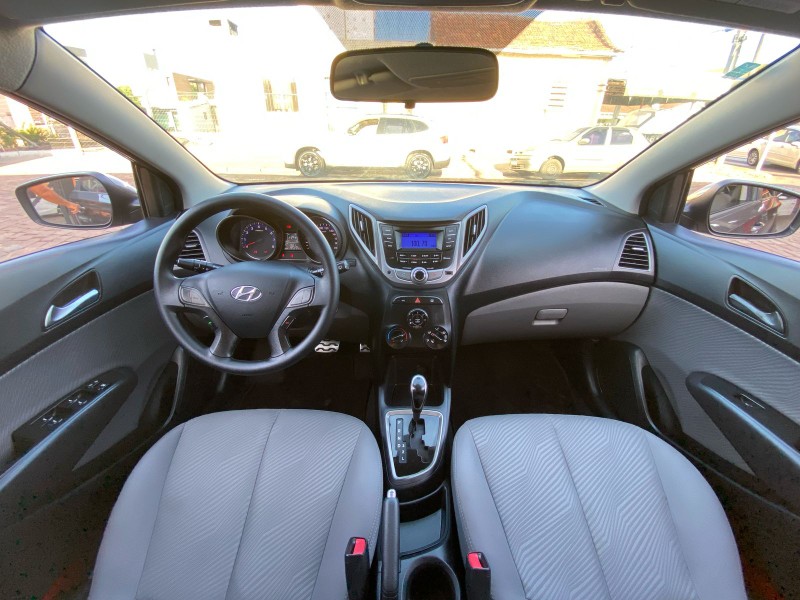 HYUNDAI HB20X PREMIUM 1.6 FLEX 16V AUT. 4P 2013/2014 AR MULTIMARCAS VENÂNCIO AIRES / Carros no Vale