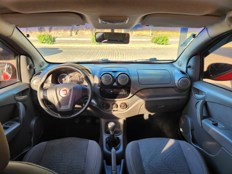 FIAT PALIO ATRACTIVE 1.0 2012/2013 TS VEÍCULOS ANTA GORDA / Carros no Vale