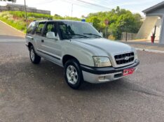CHEVROLET BLAZER 2.4 MPFI ADVANTAGE 4X2 8V FLEX 4P MANUAL 2005/2005 ELY AUTOMÓVEIS LAJEADO / Carros no Vale