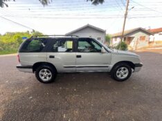 CHEVROLET BLAZER 2.4 MPFI ADVANTAGE 4X2 8V FLEX 4P MANUAL 2005/2005 ELY AUTOMÓVEIS LAJEADO / Carros no Vale