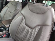 JEEP COMMANDER 2.0 OVERLAND TD380 4X4 TURBO 2022/2022 ROSAUTO VEÍCULOS VENÂNCIO AIRES / Carros no Vale