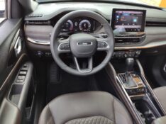 JEEP COMMANDER 2.0 OVERLAND TD380 4X4 TURBO 2022/2022 ROSAUTO VEÍCULOS VENÂNCIO AIRES / Carros no Vale