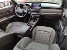 JEEP COMMANDER 2.0 OVERLAND TD380 4X4 TURBO 2022/2022 ROSAUTO VEÍCULOS VENÂNCIO AIRES / Carros no Vale