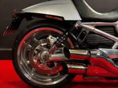HARLEY DAVIDSON V-ROD 2012/2012 EXCLUSIVO VEÍCULOS SANTA CRUZ DO SUL / Carros no Vale