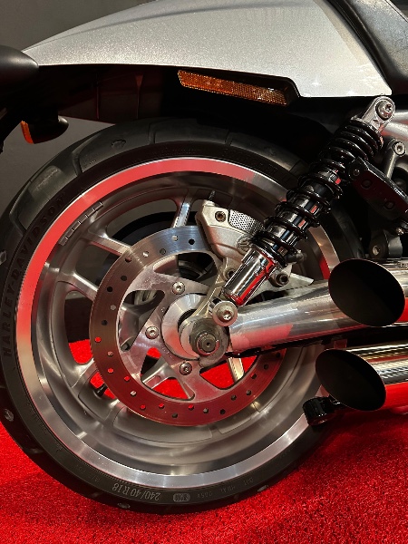 HARLEY DAVIDSON V-ROD 2012/2012 EXCLUSIVO VEÍCULOS SANTA CRUZ DO SUL / Carros no Vale