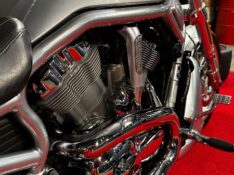 HARLEY DAVIDSON V-ROD 2012/2012 EXCLUSIVO VEÍCULOS SANTA CRUZ DO SUL / Carros no Vale