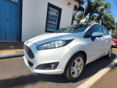FORD FIESTA 1.6 16V FLEX AUT. 5P 2015/2016 ADRIANO VEÍCULOS CRUZEIRO DO SUL / Carros no Vale