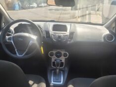 FORD FIESTA 1.6 16V FLEX AUT. 5P 2015/2016 ADRIANO VEÍCULOS CRUZEIRO DO SUL / Carros no Vale