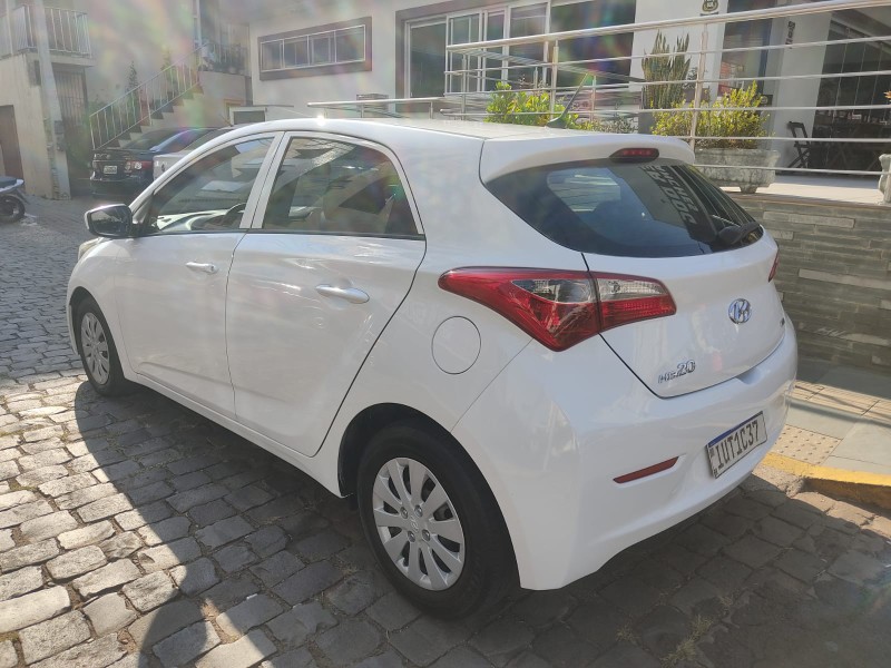 HYUNDAI HB20 1.0 2013/2014 ALTERNATIVA VEÍCULOS LAJEADO / Carros no Vale