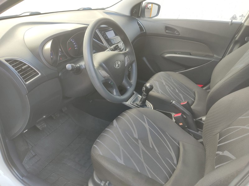 HYUNDAI HB20 1.0 2013/2014 ALTERNATIVA VEÍCULOS LAJEADO / Carros no Vale