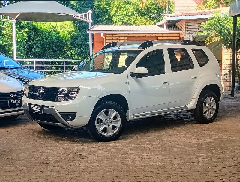RENAULT DUSTER DYNAMIQUE 1.6 FLEX 16V MEC. 2015/2016 RICARDO VEÍCULOS TEUTÔNIA / Carros no Vale