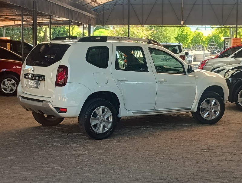 RENAULT DUSTER DYNAMIQUE 1.6 FLEX 16V MEC. 2015/2016 RICARDO VEÍCULOS TEUTÔNIA / Carros no Vale