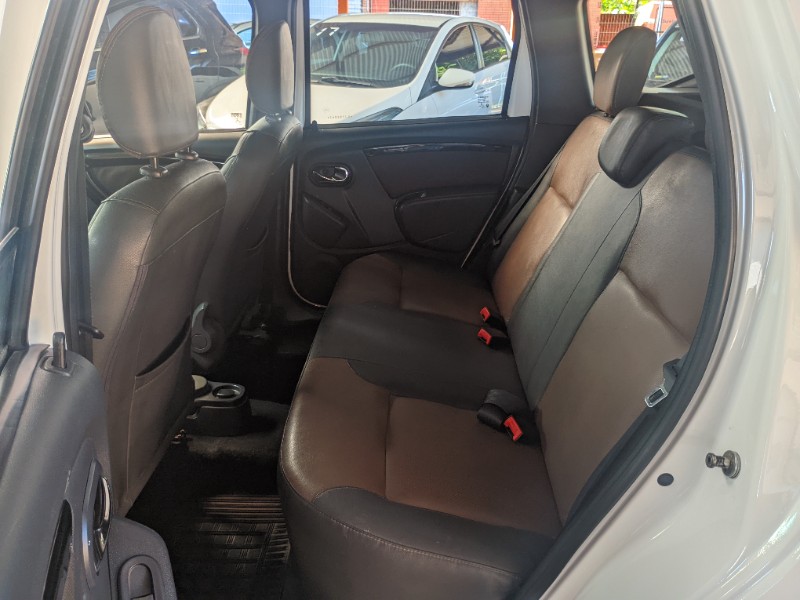 RENAULT DUSTER DYNAMIQUE 1.6 FLEX 16V MEC. 2015/2016 RICARDO VEÍCULOS TEUTÔNIA / Carros no Vale