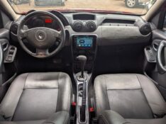 RENAULT DUSTER DYNAMIQUE 2.0 FLEX 16V AUT. 2013/2013 RICARDO VEÍCULOS TEUTÔNIA / Carros no Vale