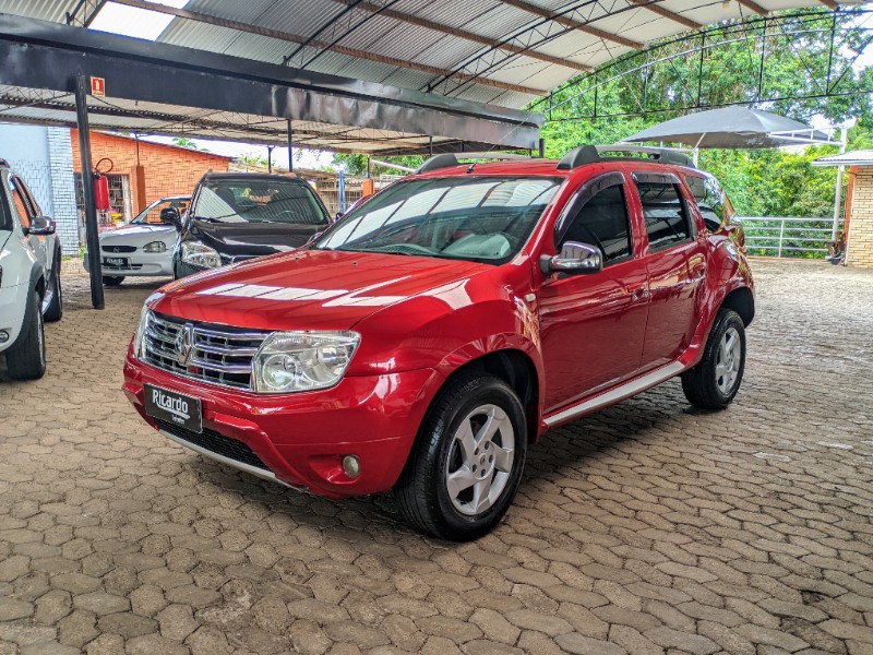 RENAULT DUSTER DYNAMIQUE 2.0 FLEX 16V AUT. 2013/2013 RICARDO VEÍCULOS TEUTÔNIA / Carros no Vale