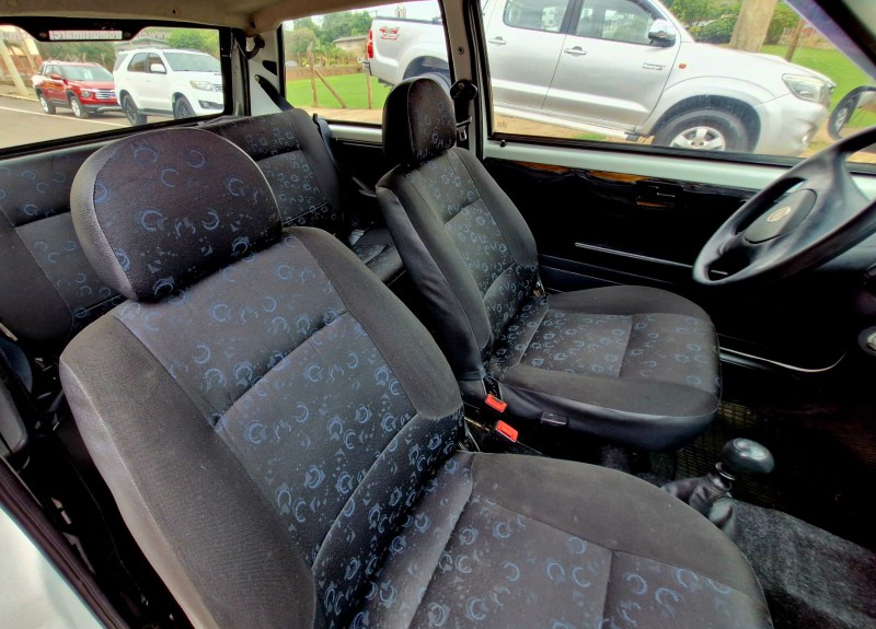 FIAT UNO MILLE 1.0 FIRE/ F.FLEX/ ECONOMY 2P 2011/2012 CRUZEIRO MULTIMARCAS CRUZEIRO DO SUL / Carros no Vale