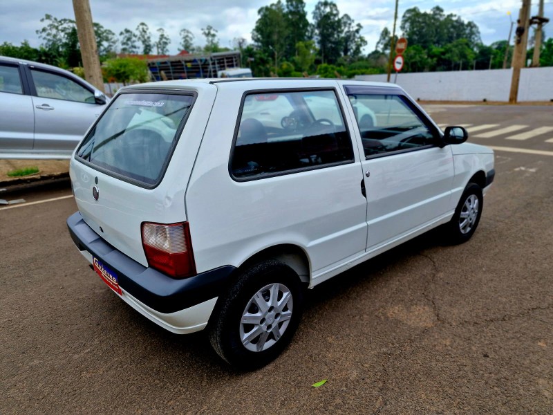 FIAT UNO MILLE 1.0 FIRE/ F.FLEX/ ECONOMY 2P 2011/2012 CRUZEIRO MULTIMARCAS CRUZEIRO DO SUL / Carros no Vale
