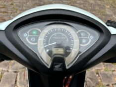HONDA MOTOS BIZ 125 /2016 RT 811 VEÍCULOS ARROIO DO MEIO / Carros no Vale